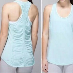 😍Loved lululemon tank top